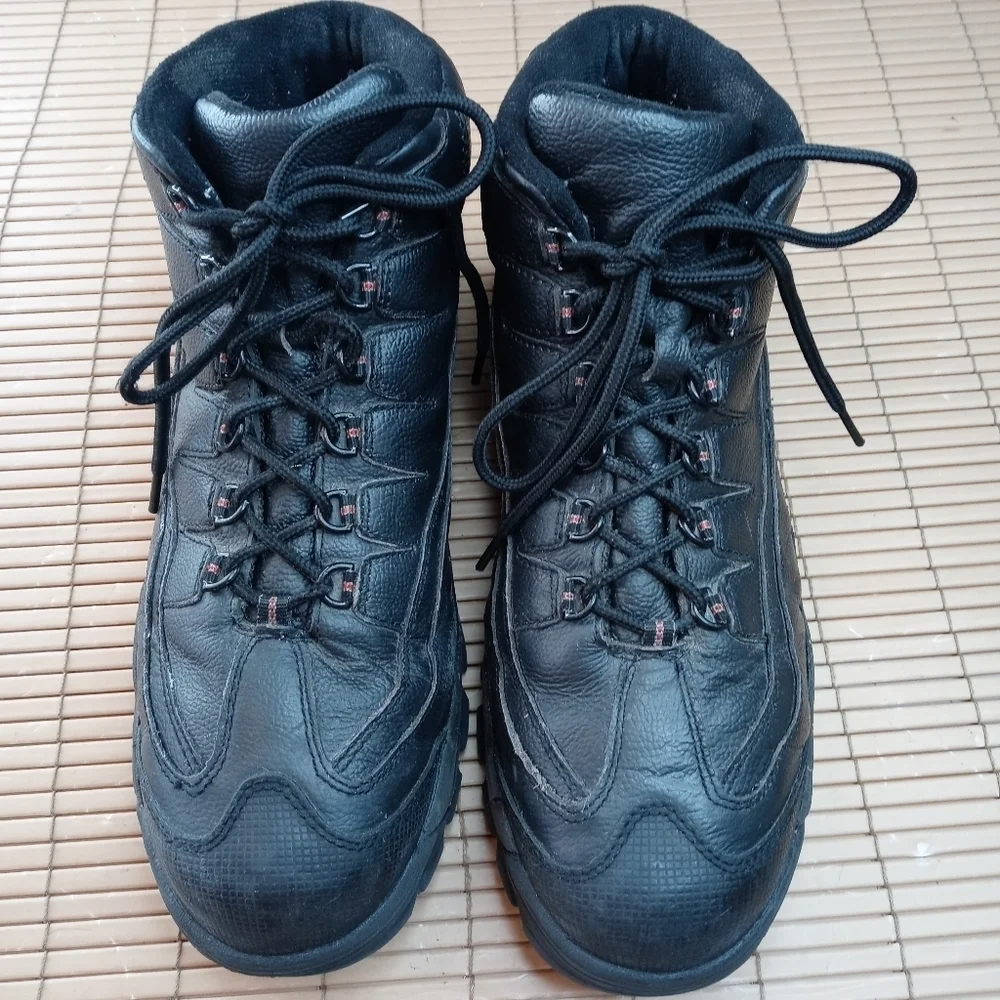 Red Wing Worx 5501 steel toe hiking safety boot. Black leather. Men's sz 14WOR